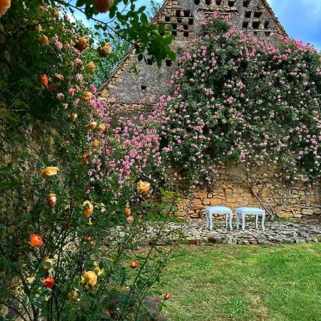 Semesterbostad Charming Mas With Medieval Church Views *